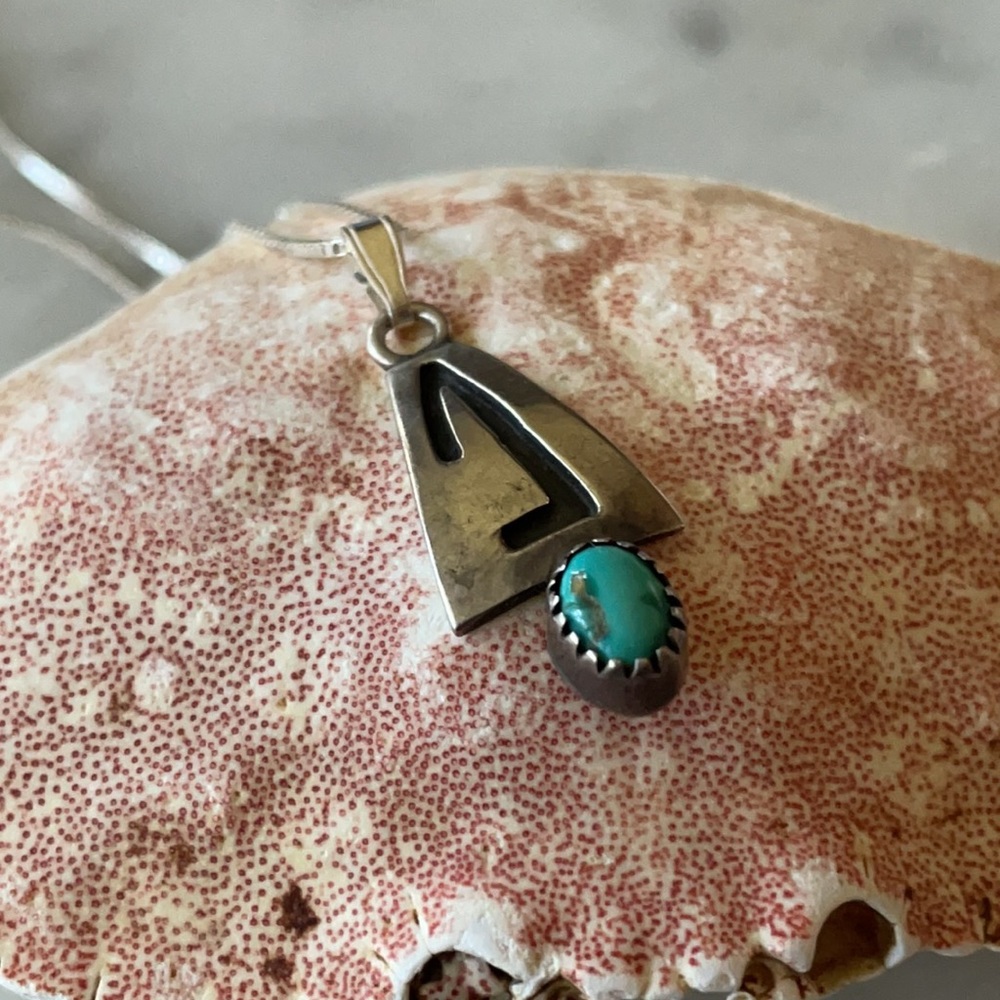 Vintage Native American Turquoise Pendant - Picture 5 of 10